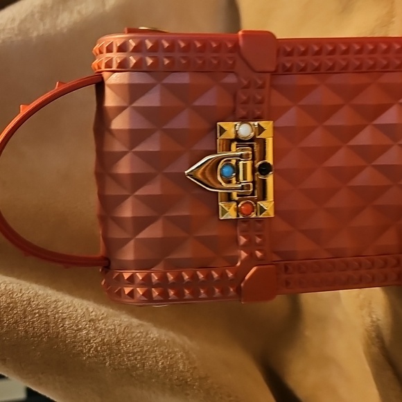 Geometric Patterned Red Handbag - Picture 3 of 3